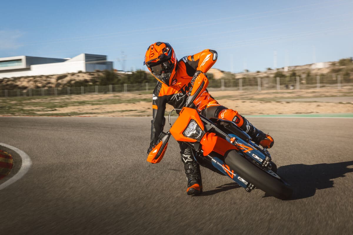 Supermoto